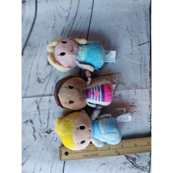 Hallmark Itty Bittys 3 DISNEY PRINCESSES BELL Cinderella Elsa And Doc Mcstuffins - Picture 8 of 8